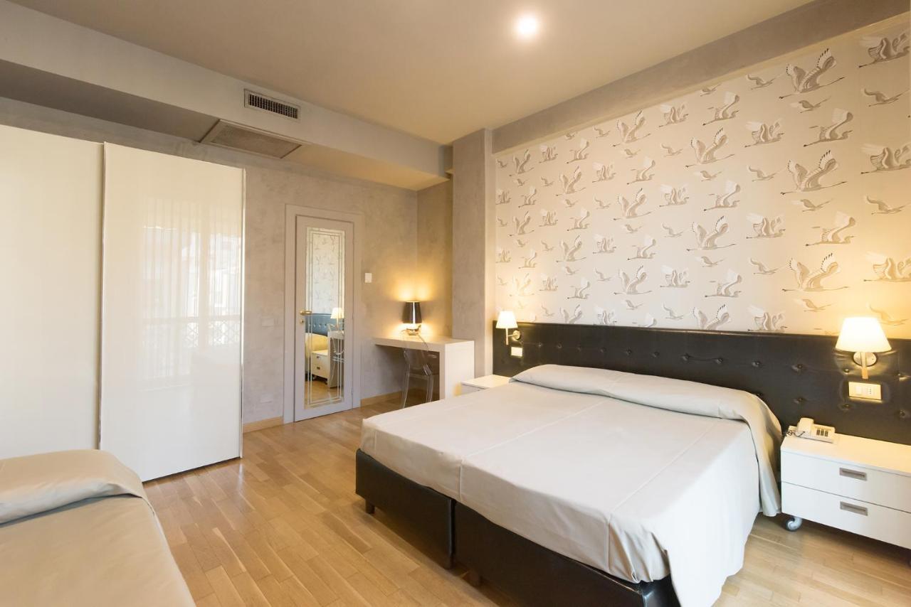 Hotel San Francisco Viareggio Esterno foto