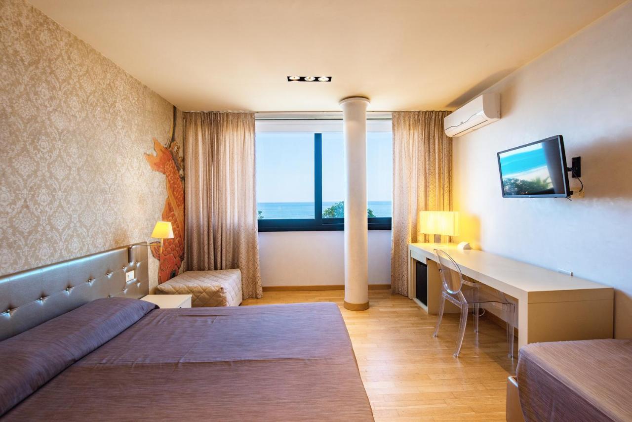 Hotel San Francisco Viareggio Esterno foto