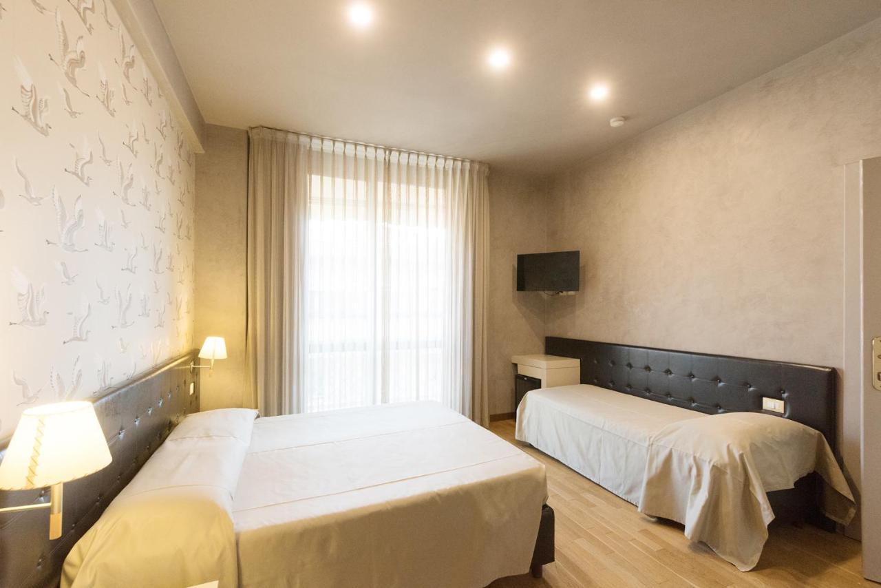 Hotel San Francisco Viareggio Esterno foto