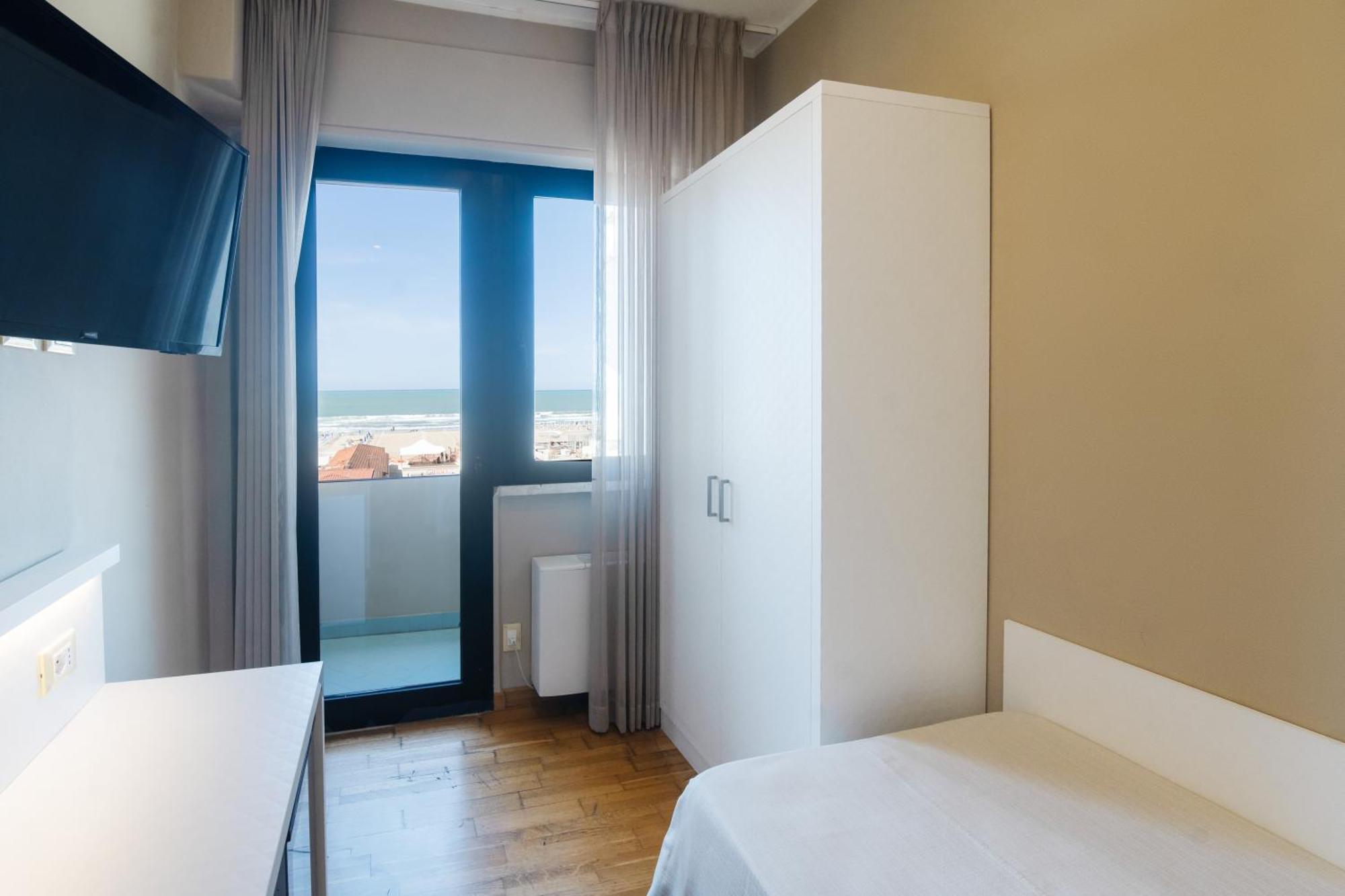 Hotel San Francisco Viareggio Esterno foto