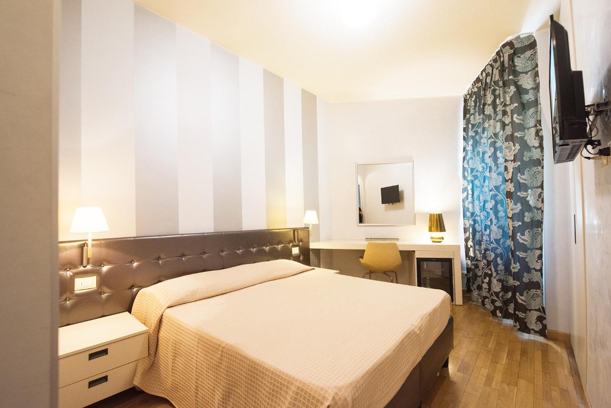 Hotel San Francisco Viareggio Esterno foto
