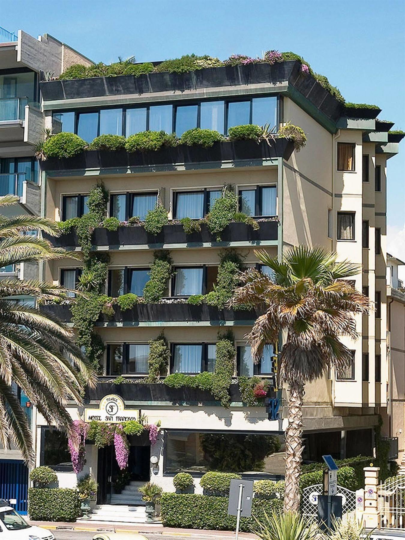 Hotel San Francisco Viareggio Esterno foto